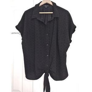 Women's Fred David Black Textured Short-Sleeved Button-Down Tie-Up Blouse -Sz 2X